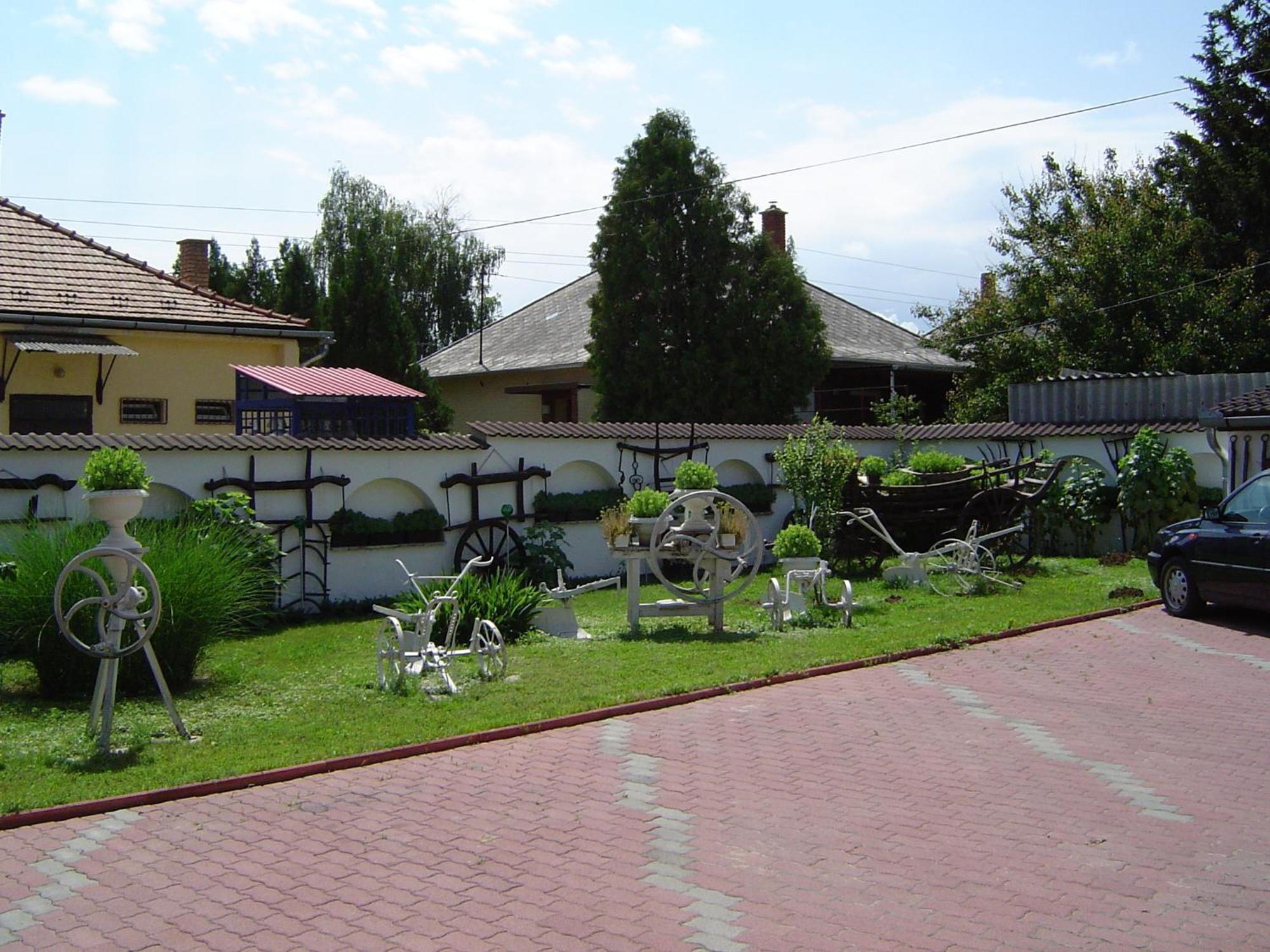 Koller Panzió Bonyhád Exterior foto