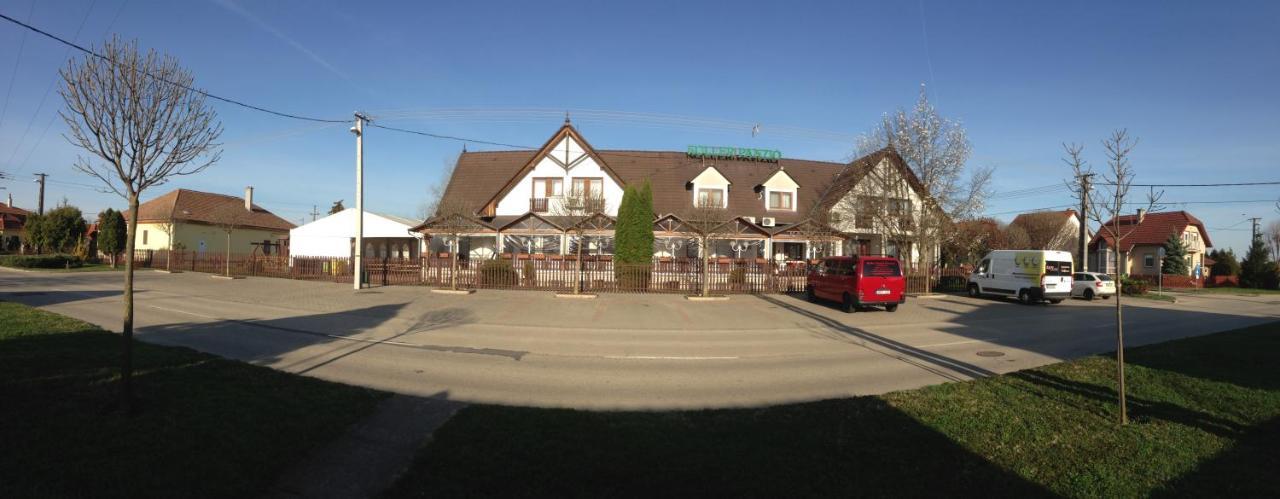 Koller Panzió Bonyhád Exterior foto