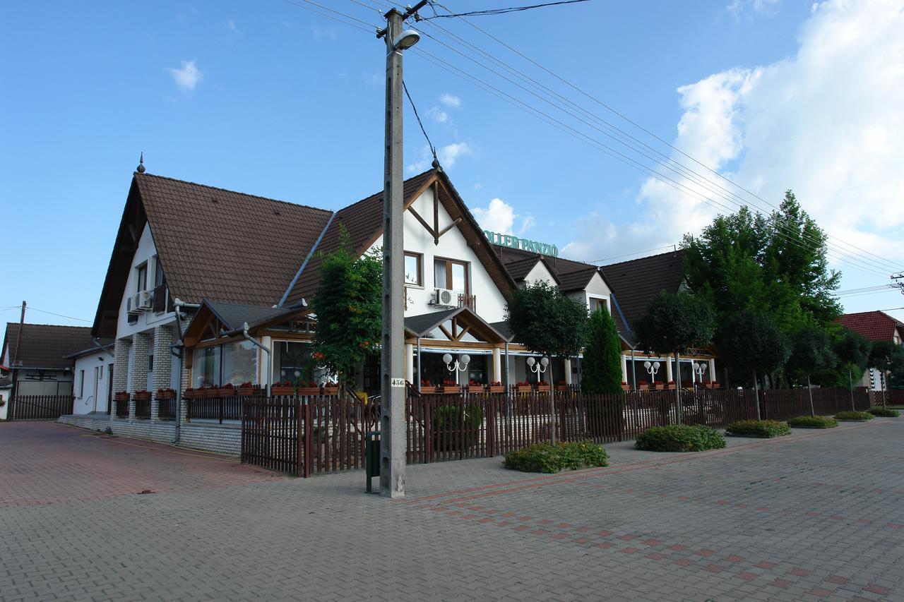 Koller Panzió Bonyhád Exterior foto